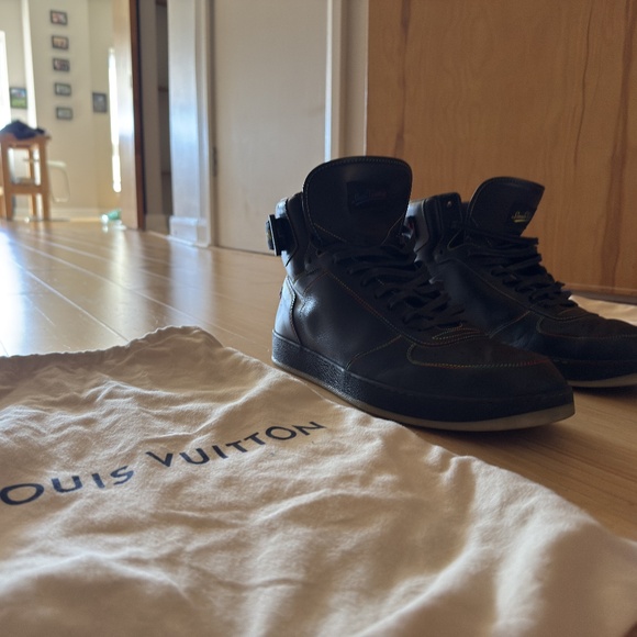 Louis Vuitton Leather High Top - Picture 3 of 11